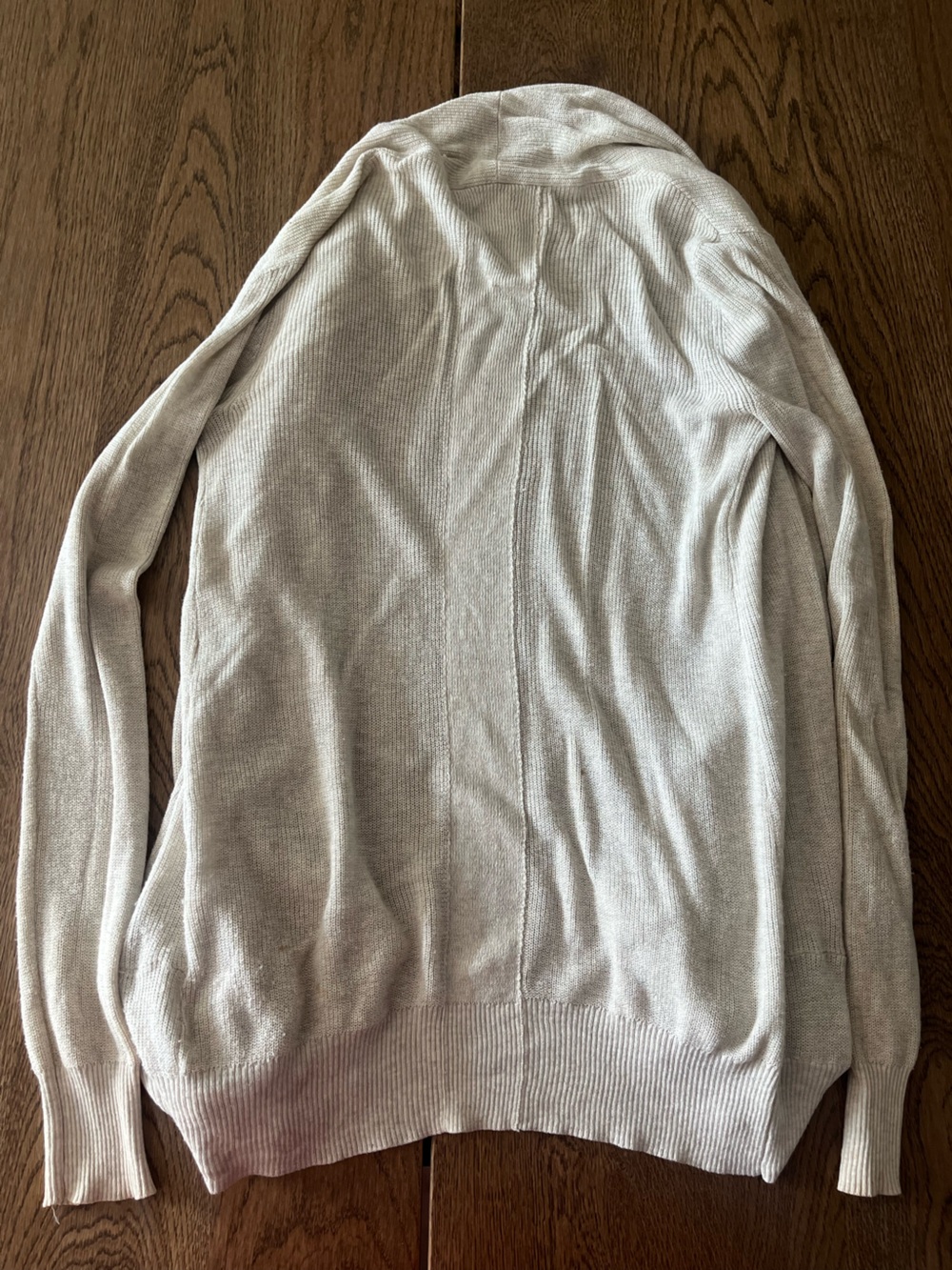 Vintage Aritzia Wilfred Women’s With Silk and Cashmere Cardigan - Picture 6 of 7